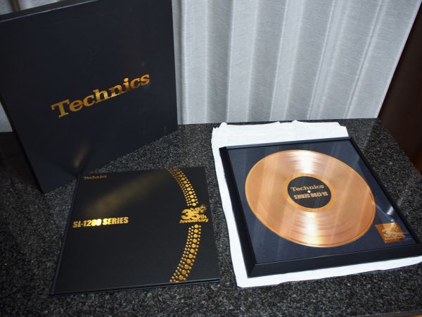 Technics SL-1200 35周年 ゴールドディスク ブックレット/元箱付_画像1